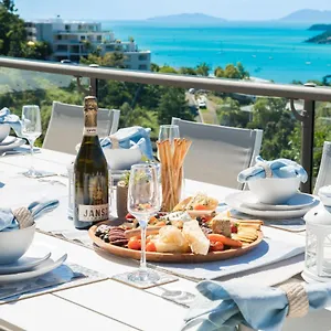 Holiday home Seaview On Airlie, Airlie Beach